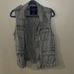 Women’s American Eagle Vest